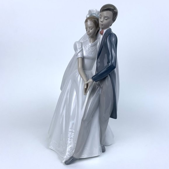 NAO By Lladró “An Unforgettable Dance” Wedding Figurine #1247 - Picture 3 of 16